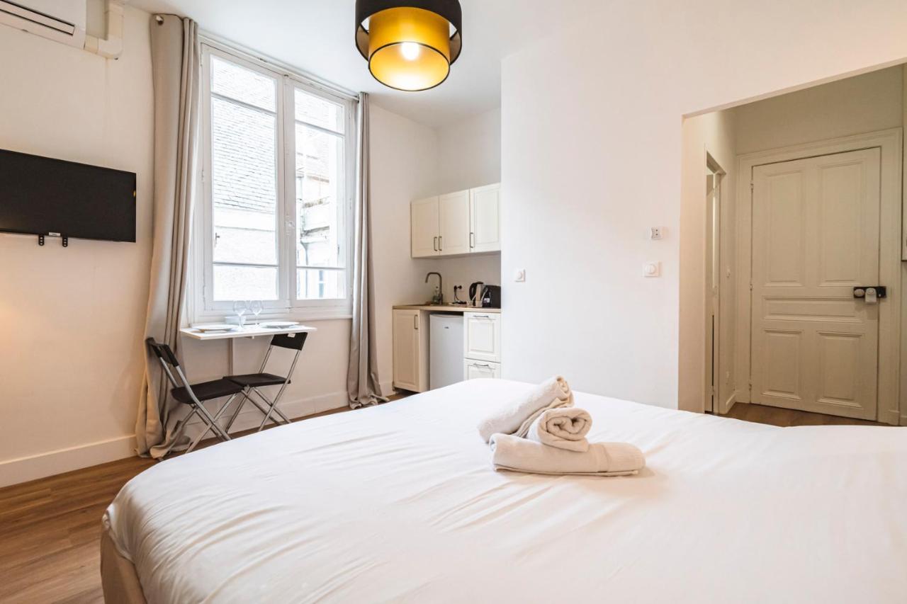 Tournelles Vue Cathedrale- Maison Climatisee Du Xvie Siecle Classee Apartment Reims Luaran gambar